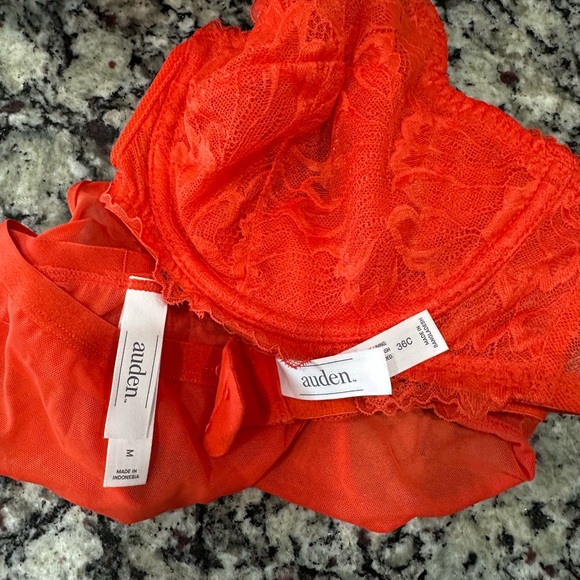Auden Red Lace Balconette Bra & Sz M matching panties - Picture 3 of 3